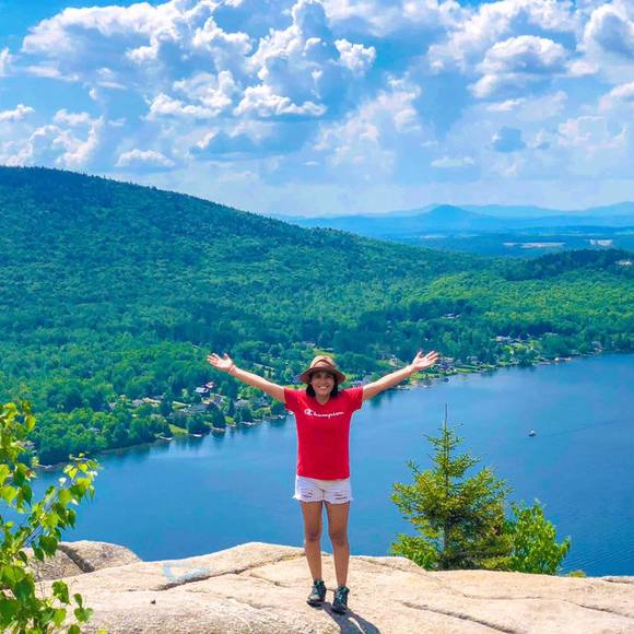 Meet your Posher, Jeesha mae - Picture 1 of 1